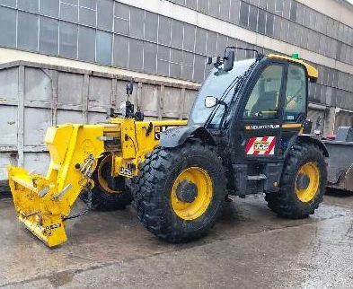 Телескопични товарачи JCB 560-80, снимка 2 - Индустриална техника - 54264311