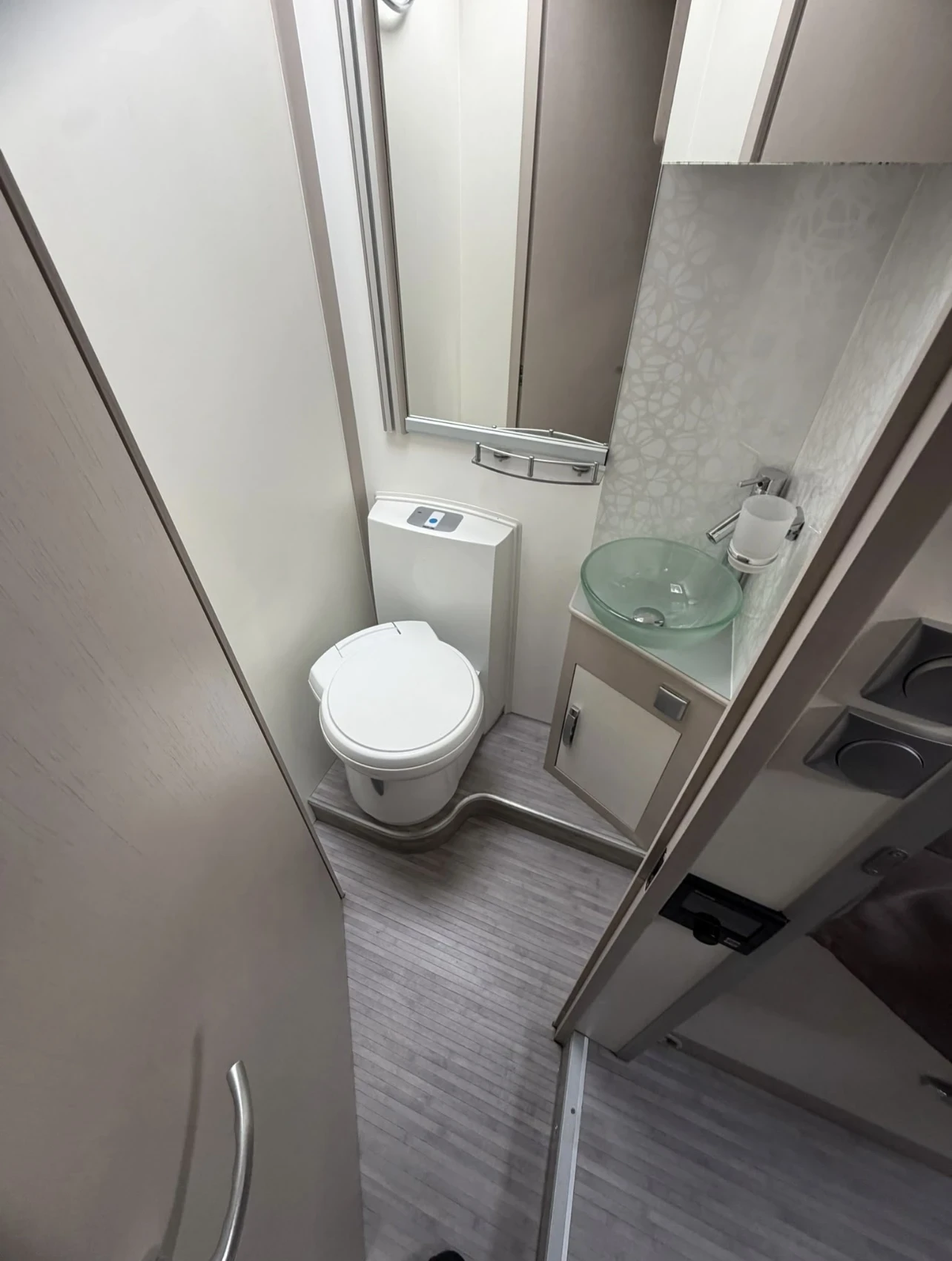 ������ Notin Sevilla | Mobile.bg � ����������� 11