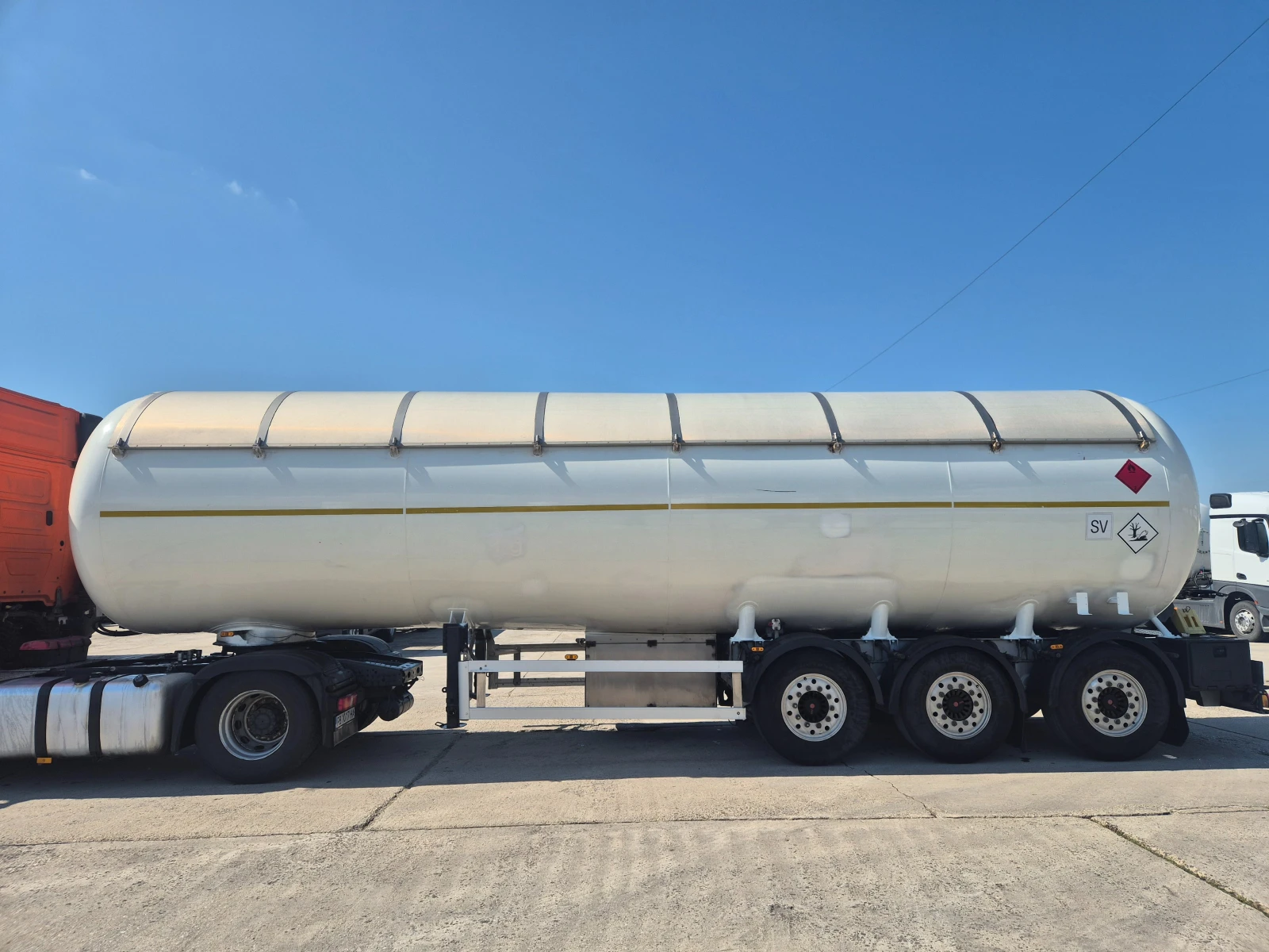 Полуремарке Kadatec - LPG | Mobile.bg — изображение 1