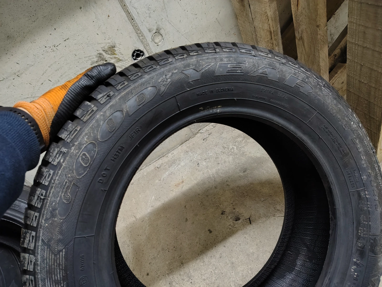 Гуми Всесезонни 205/60R15, снимка 3 - Гуми и джанти - 53727145