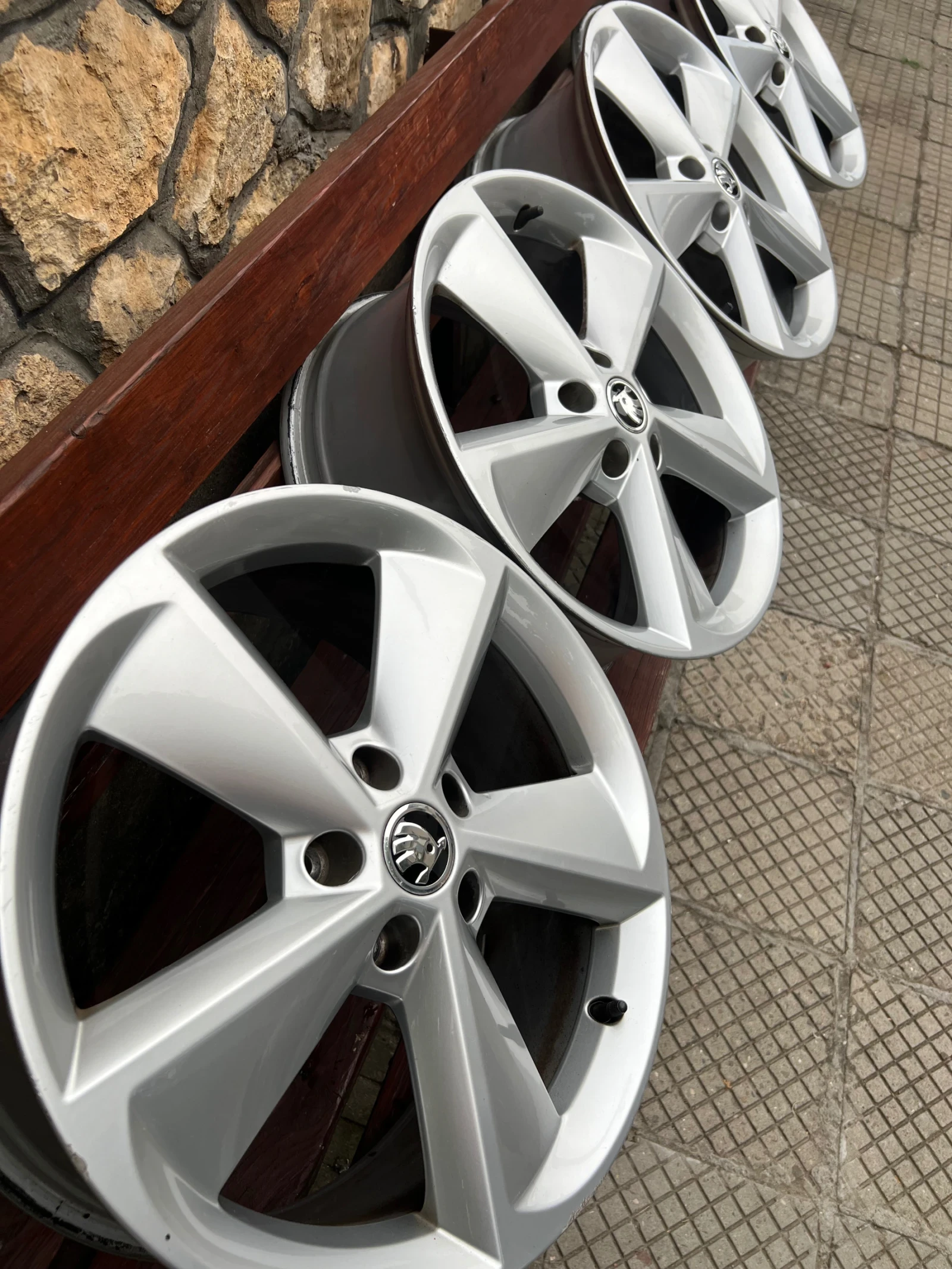������ | Mobile.bg � ����������� 6