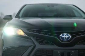 Toyota Camry Hybrid  CARFAX, снимка 9