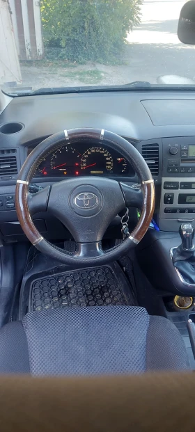 Toyota Corolla verso, снимка 4