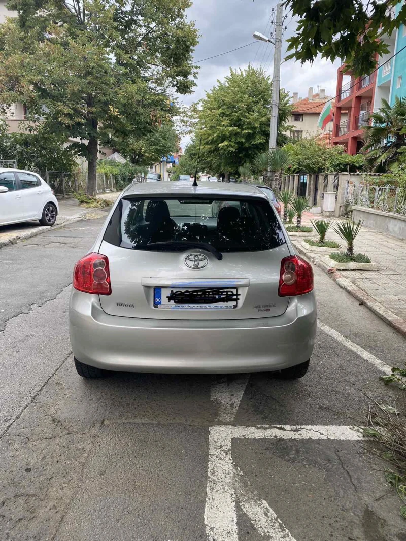 Toyota Auris D4D, снимка 4 - Автомобили и джипове - 47305491