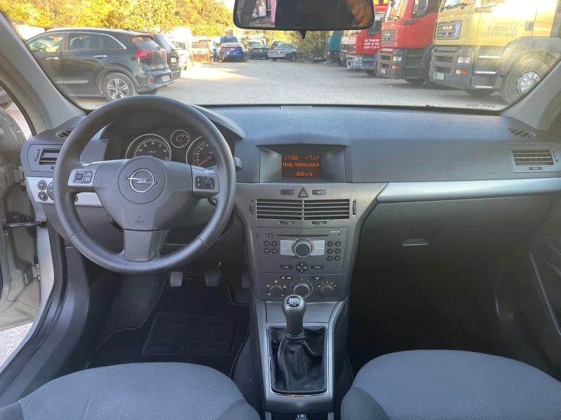 Opel Astra H/SW, снимка 11 - Автомобили и джипове - 48136527