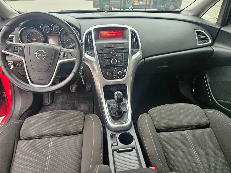 Opel Astra 1.4 EURO 5A, снимка 14 - Автомобили и джипове - 48246615