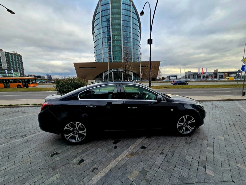 Opel Insignia 2.0 D 170k, снимка 7 - Автомобили и джипове - 48298874