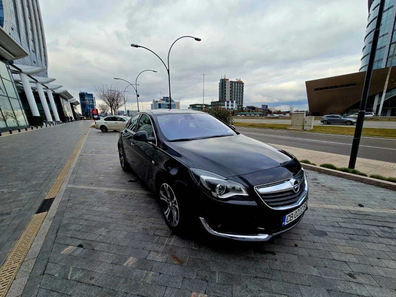 Opel Insignia 2.0 D 170k, снимка 9 - Автомобили и джипове - 48298874