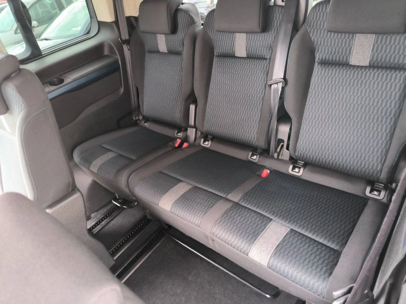 Peugeot Traveler 1.6d-Navi-Kamera-8m-6sk-Euro-6B, снимка 16 - Автомобили и джипове - 52017575