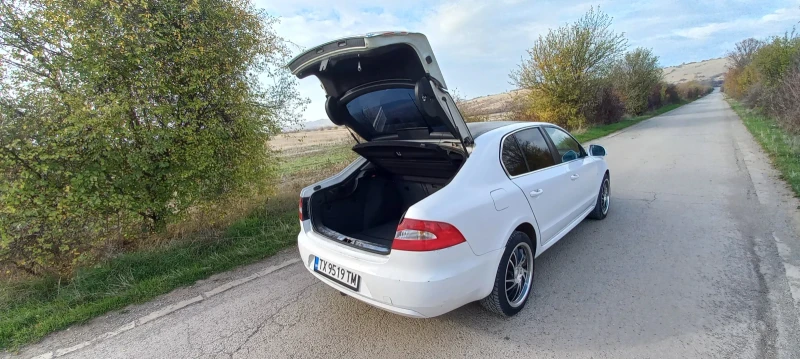 Skoda Superb 1.9tdi - 131hp, снимка 10 - Автомобили и джипове - 52280231