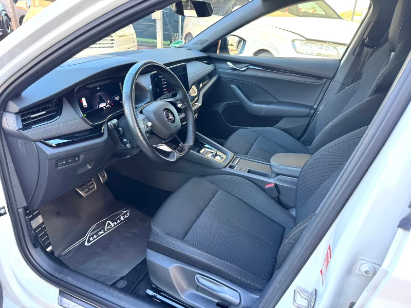 Skoda Octavia SPORLINE#DISTRONIC#KEYLESS#HEADUP#MATRIX#CANTON, снимка 10 - Автомобили и джипове - 52419004