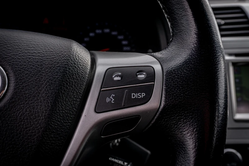 Toyota Avensis 2.0D-4D КОЖА | ПОДГРЕВ | КАТО НОВА | С ГАРАНЦИЯ!, снимка 16 - Автомобили и джипове - 53426817