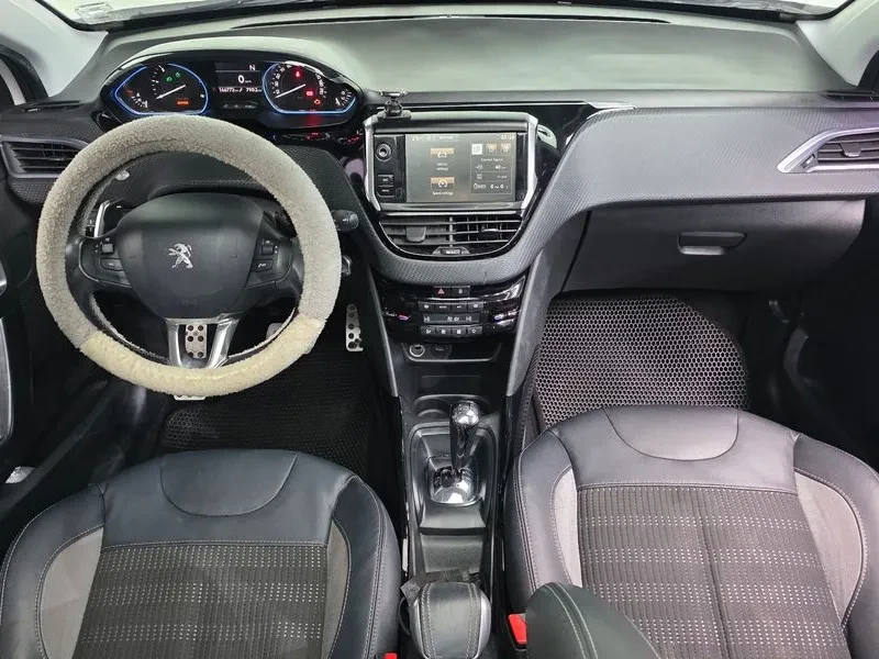 Peugeot 2008 1.6 E-Hdi Pelin S, снимка 7 - Автомобили и джипове - 54930141