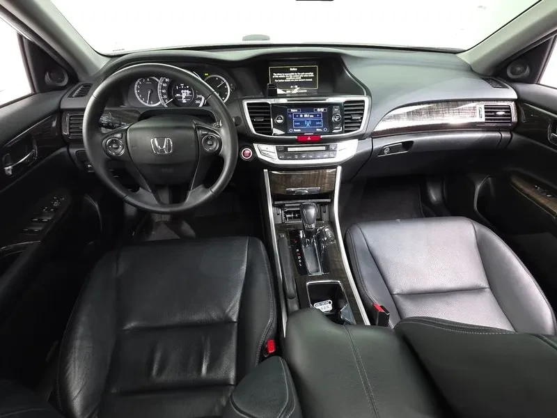 Honda Accord 2.4 9Th Generation, снимка 7 - Автомобили и джипове - 56020568