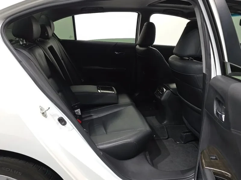 Honda Accord 2.4 9Th Generation, снимка 12 - Автомобили и джипове - 56020568