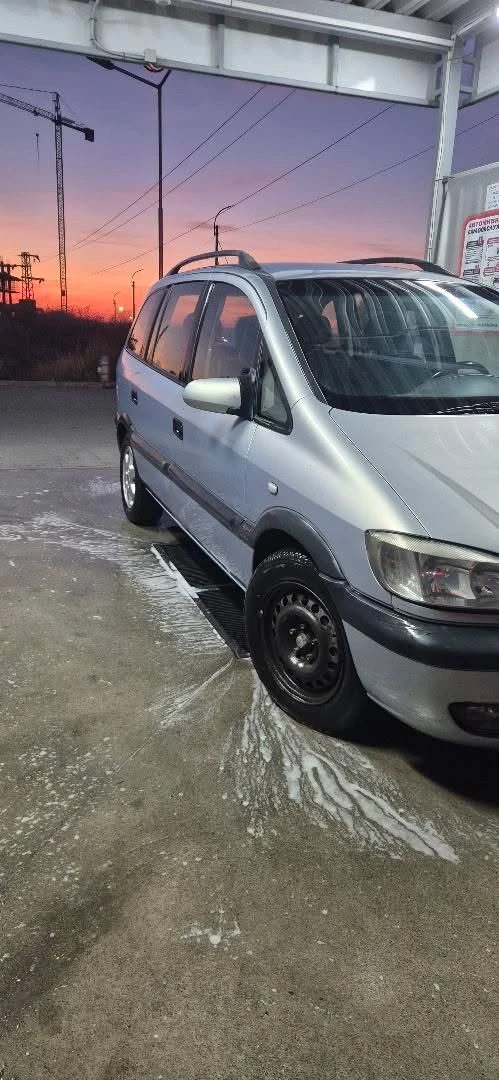 Opel Zafira A, снимка 3 - Автомобили и джипове - 56163861