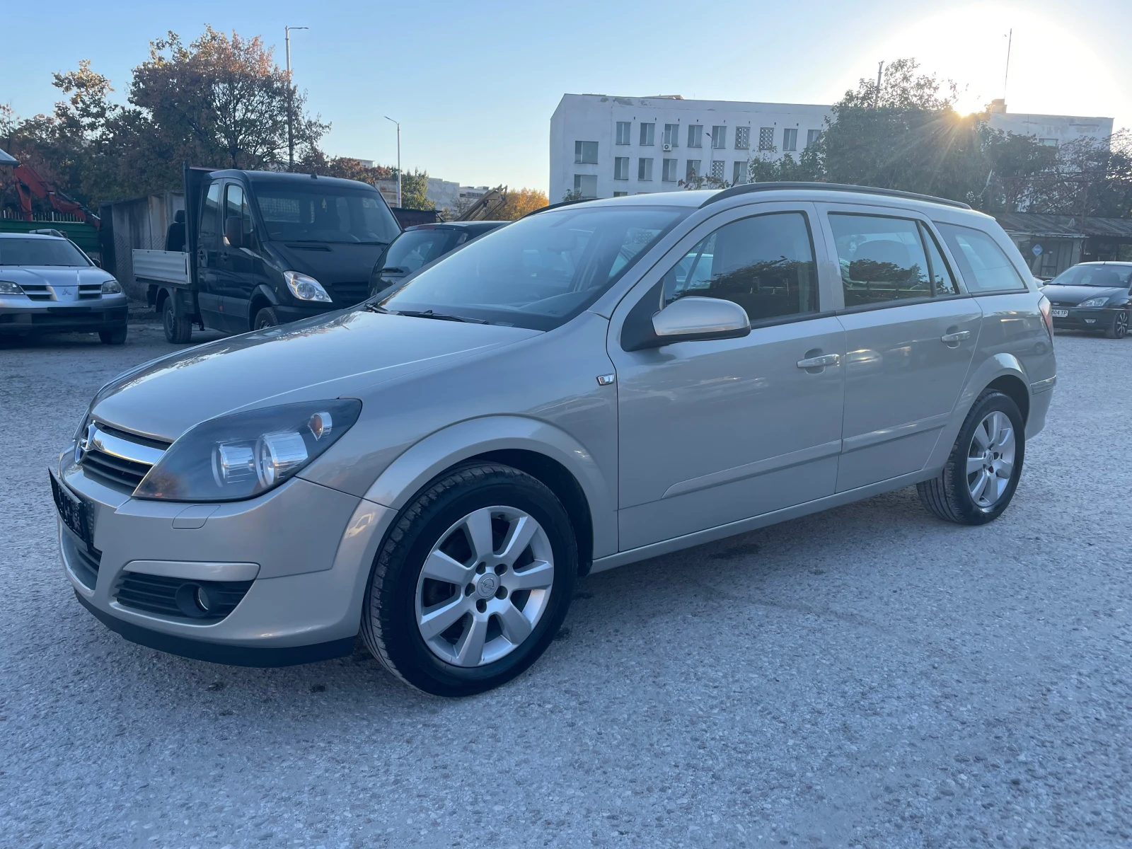 Opel Astra H/SW - изображение 3