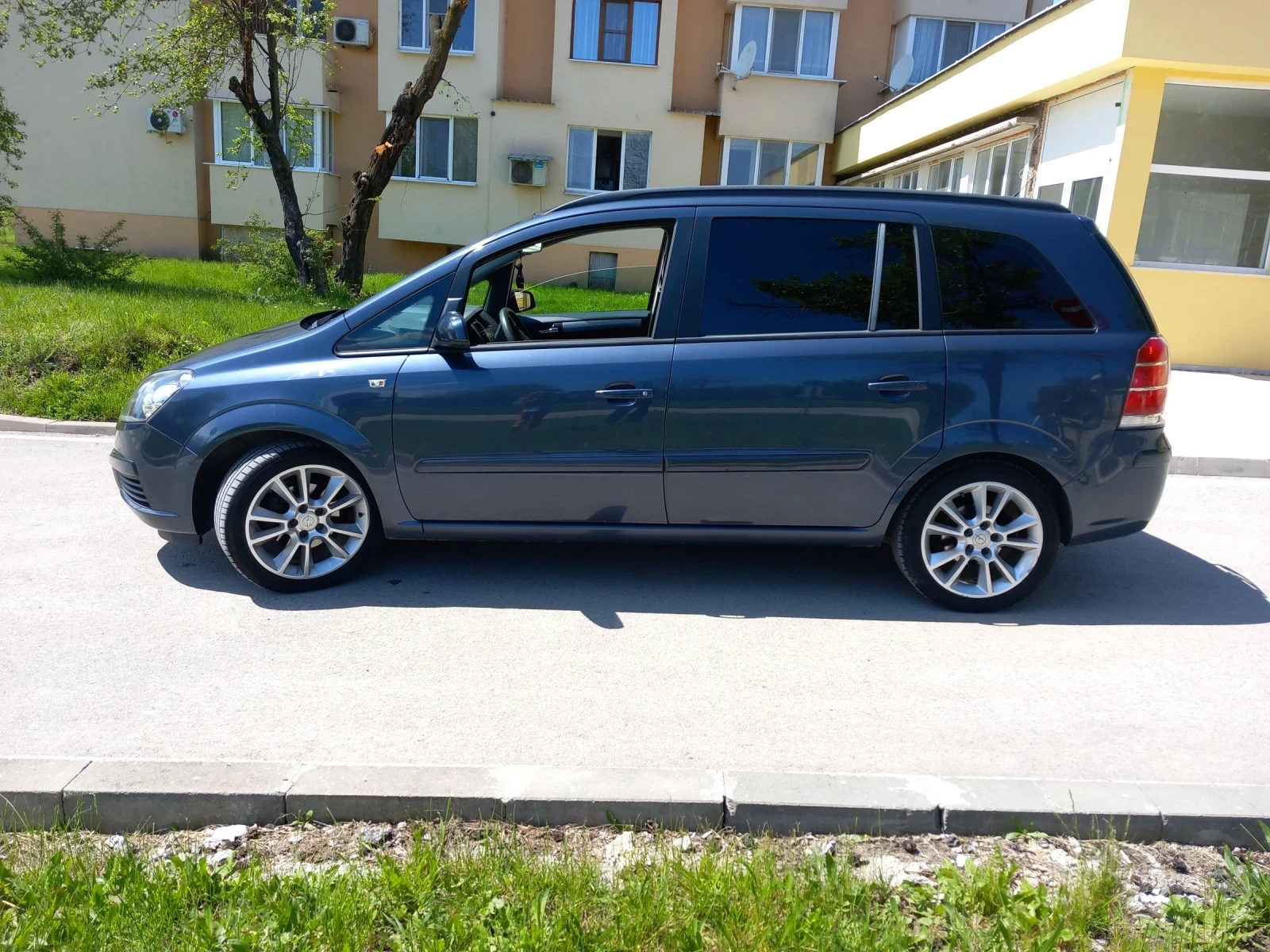 Opel Zafira 1.6 105кс Холандия - изображение 4