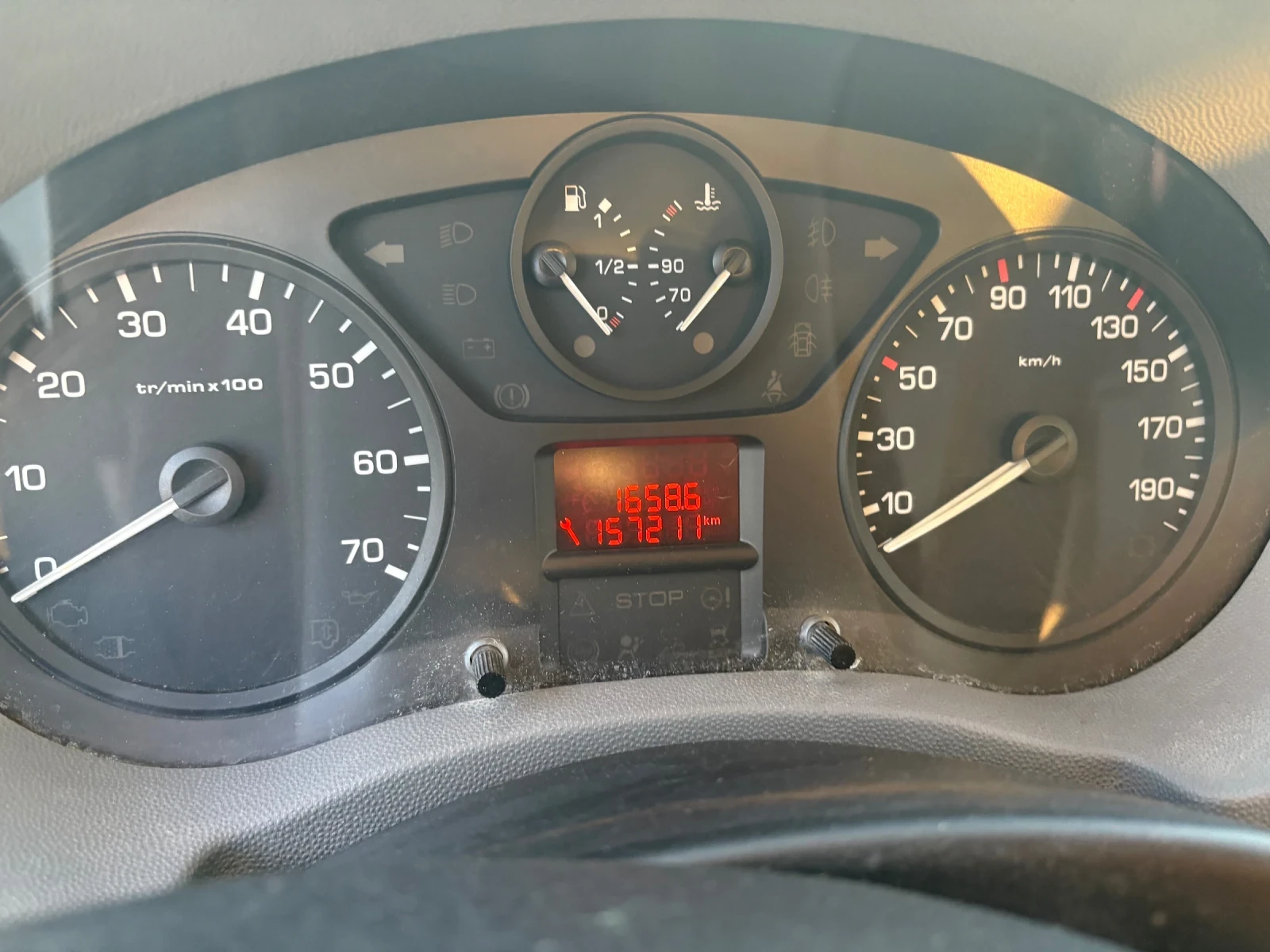 Peugeot Expert 1, 6 HDI - изображение 10