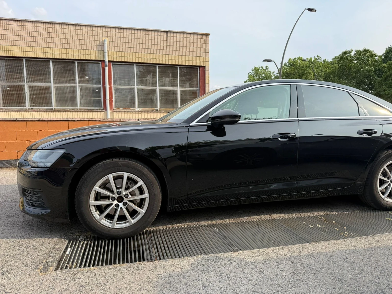 Audi A6 40TDI - изображение 2