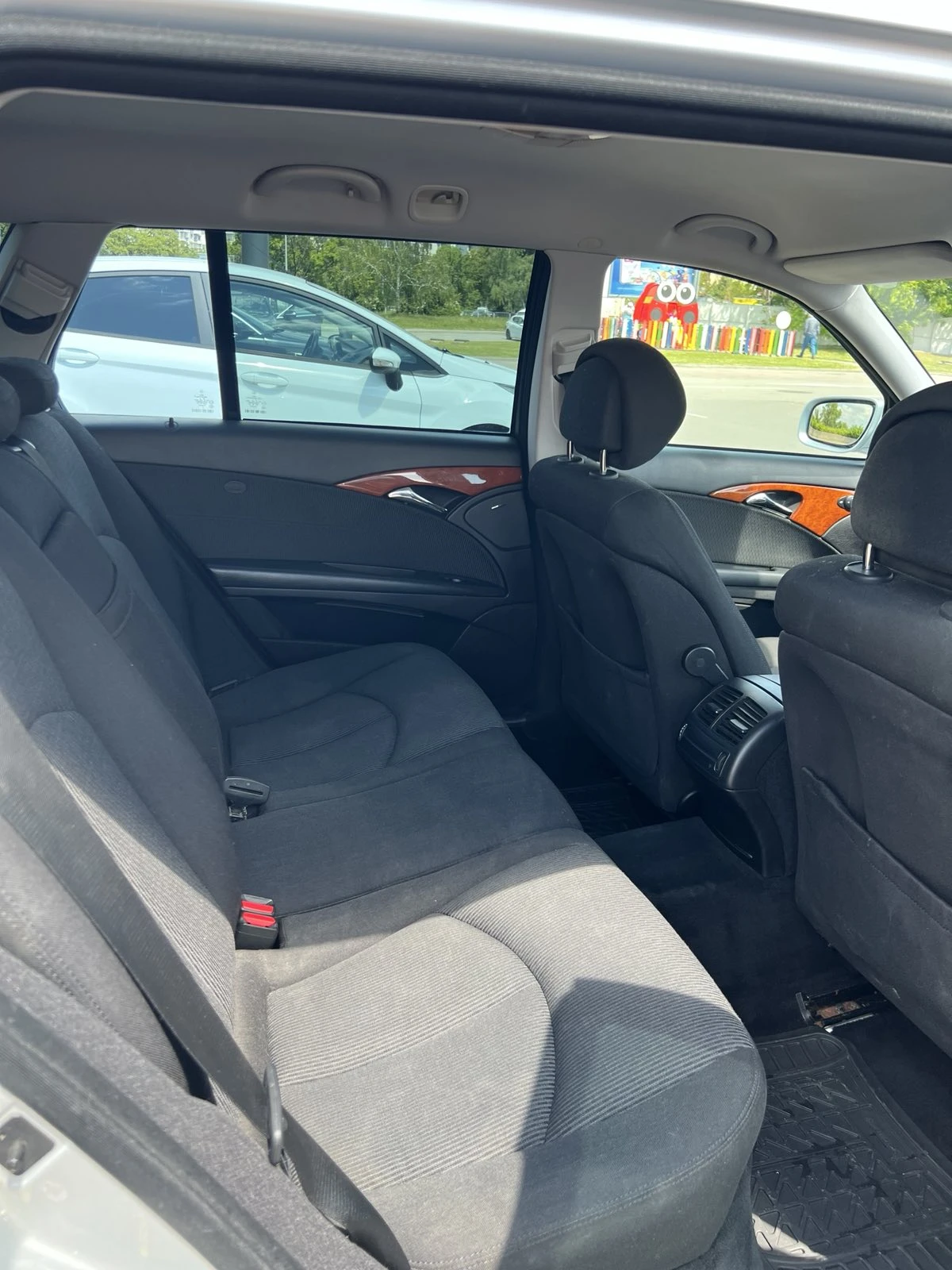 Mercedes-Benz E 200 kompressor - изображение 10