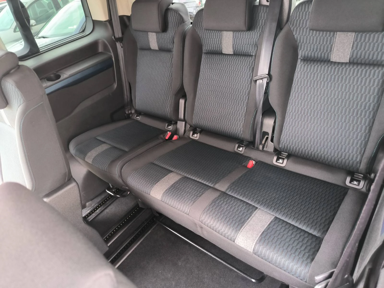 Peugeot Traveler 1.6d-Navi-Kamera-8m-6sk-Euro-6B | Mobile.bg   16