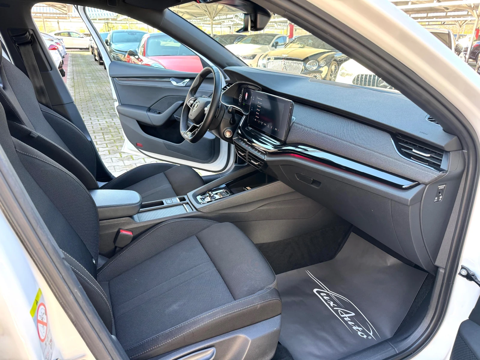 Skoda Octavia SPORLINE#DISTRONIC#KEYLESS#HEADUP#MATRIX#CANTON - изображение 8