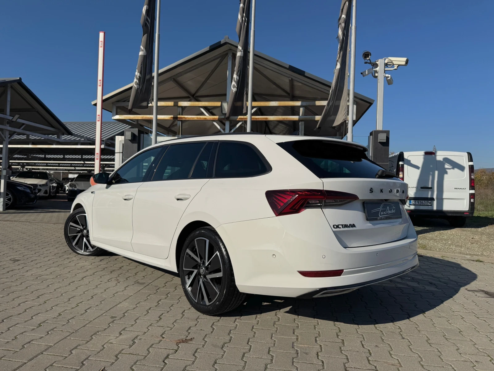 Skoda Octavia SPORLINE#DISTRONIC#KEYLESS#HEADUP#MATRIX#CANTON - изображение 7
