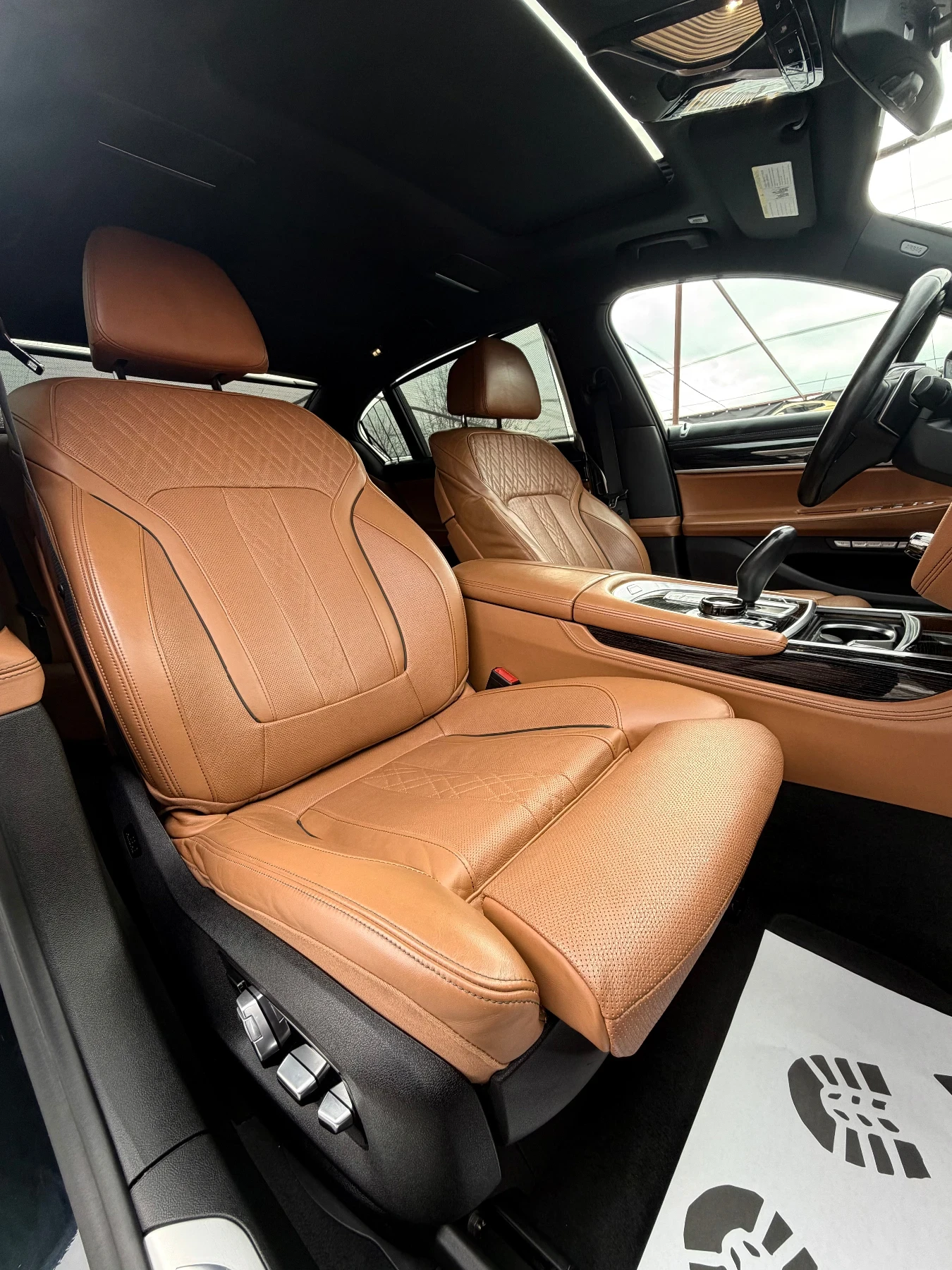 BMW 750 LONG* M-SPORT* CARBON* FULL MAX* СОБСТВЕН ЛИЗИНГ - изображение 8