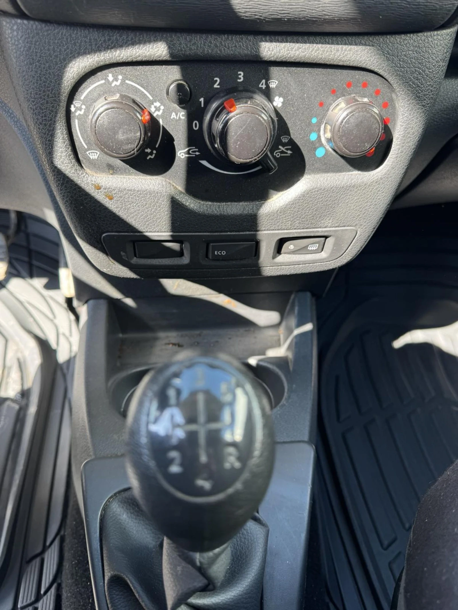 Dacia Dokker, снимка 9 - Автомобили и джипове - 53797272