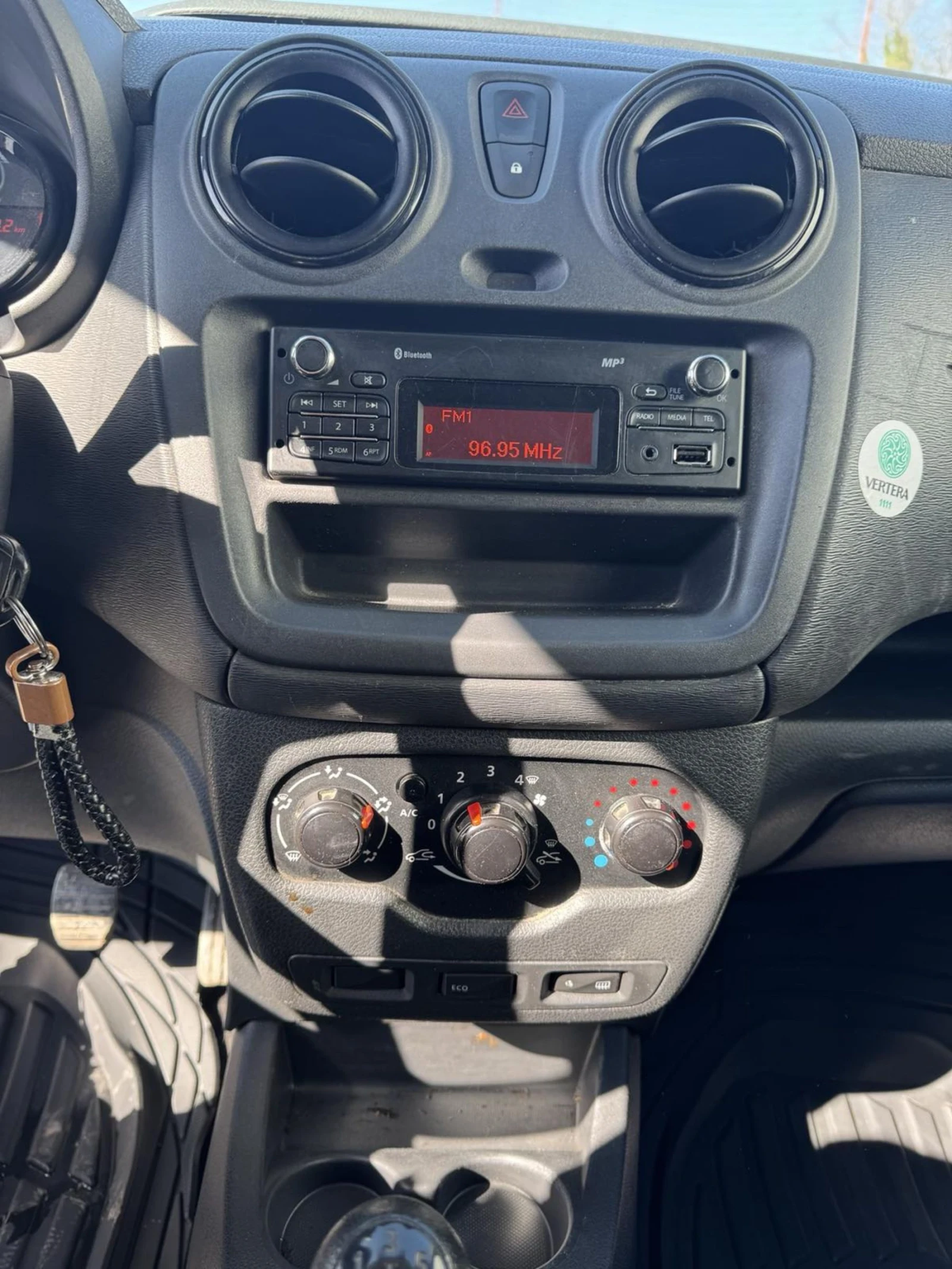 Dacia Dokker, снимка 8 - Автомобили и джипове - 53797272