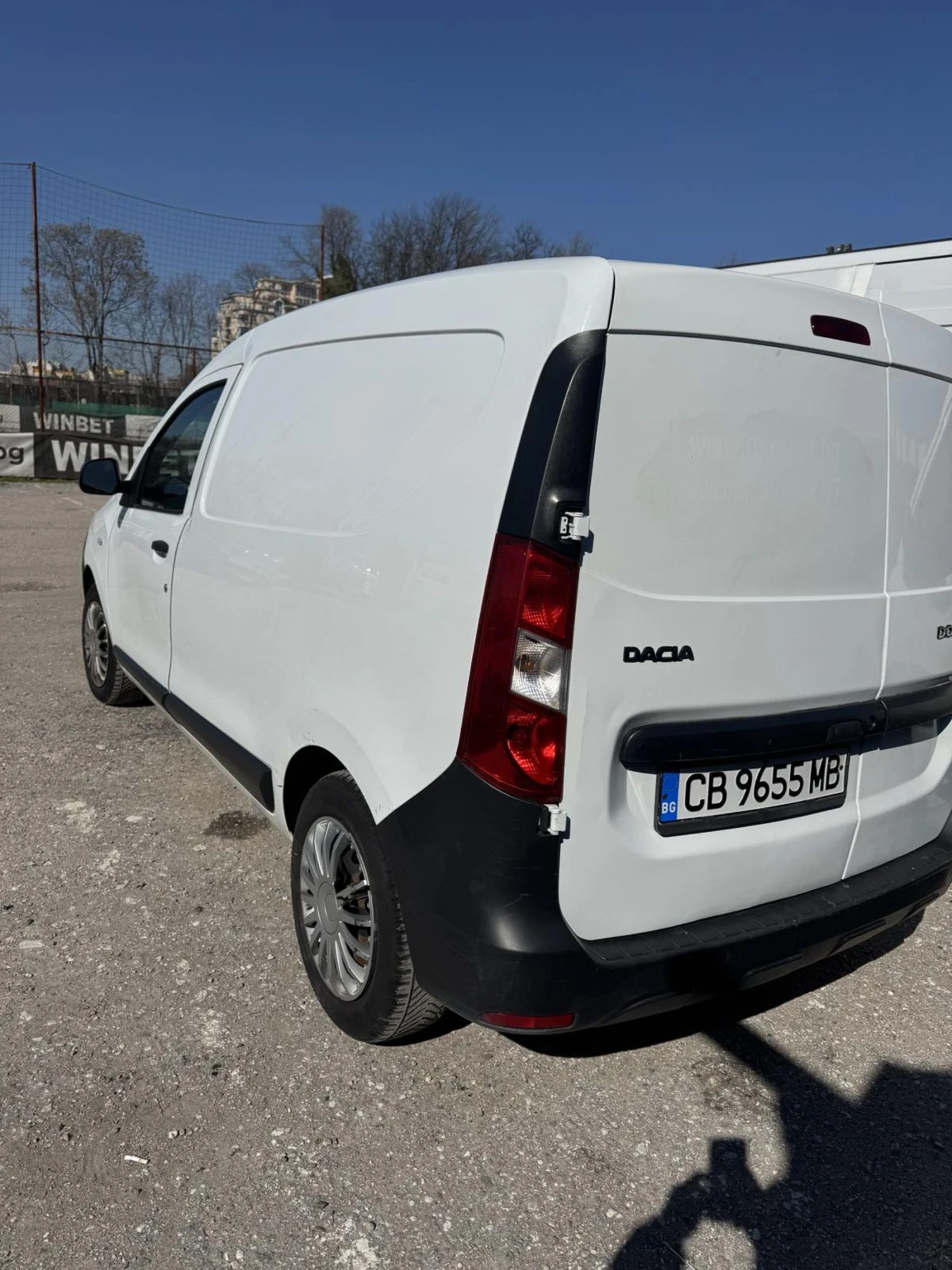 Dacia Dokker, снимка 4 - Автомобили и джипове - 53797272