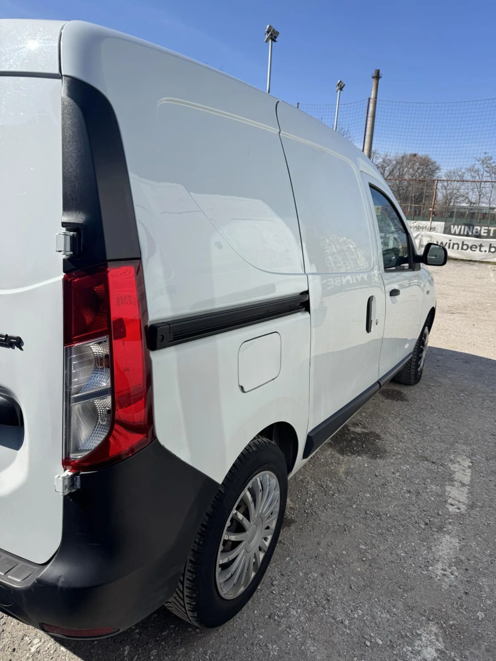 Dacia Dokker, снимка 5 - Автомобили и джипове - 53797272