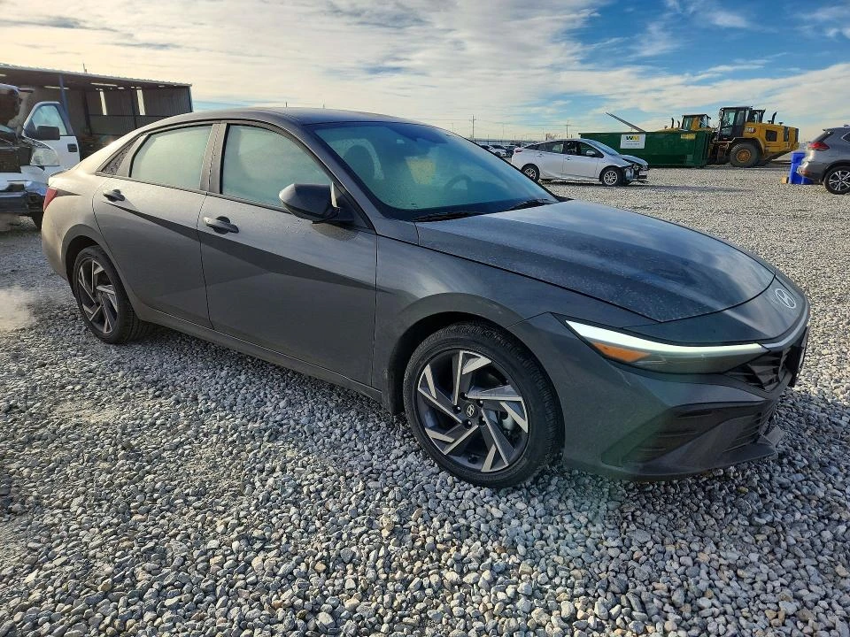 Hyundai Elantra 1.6L 4 FRONT WHEEL DRIVE | Mobile.bg � ����������� 4