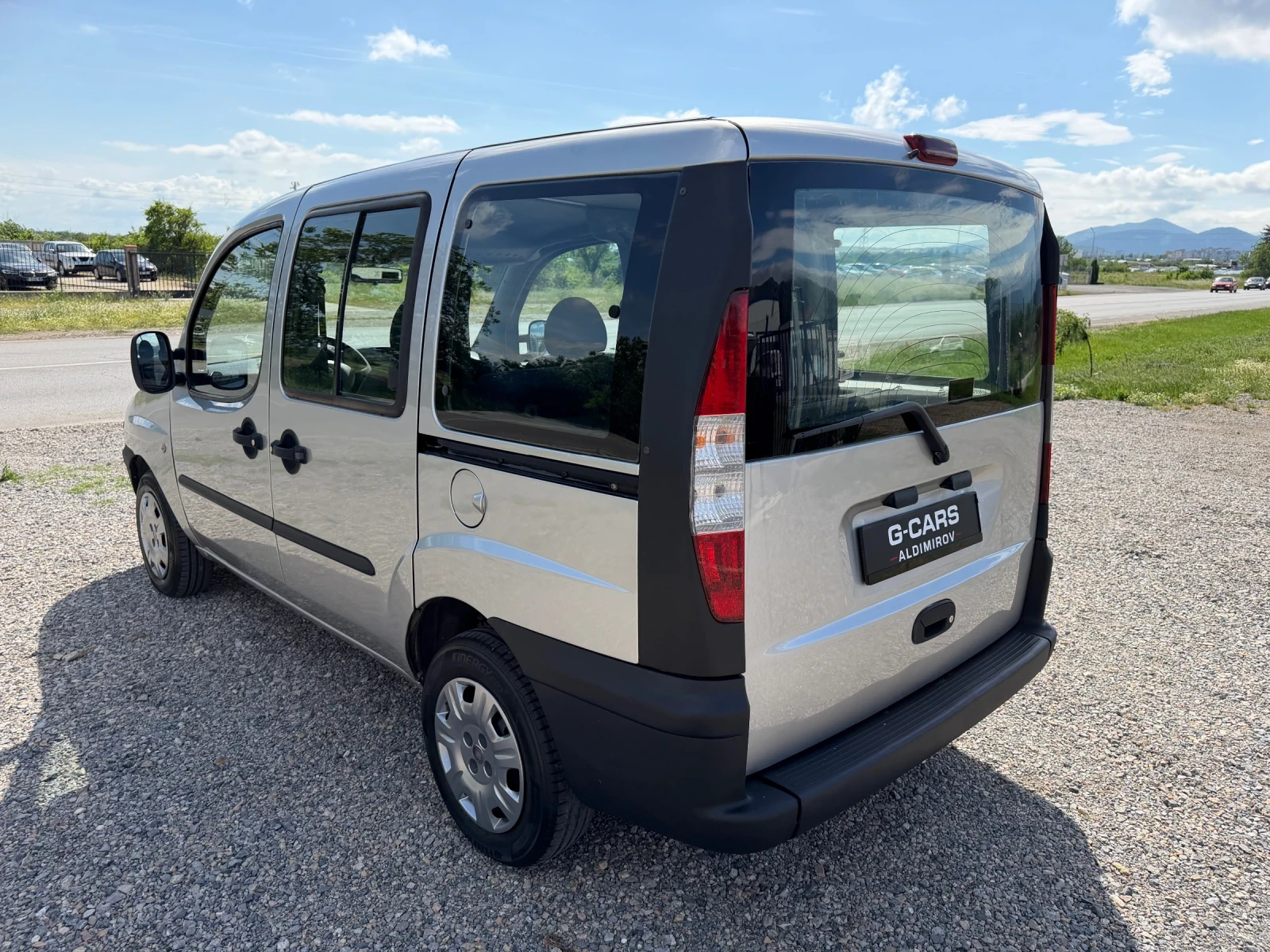 Fiat Doblo 1.9/КЛИМАТИК , снимка 6 - Автомобили и джипове - 54652763