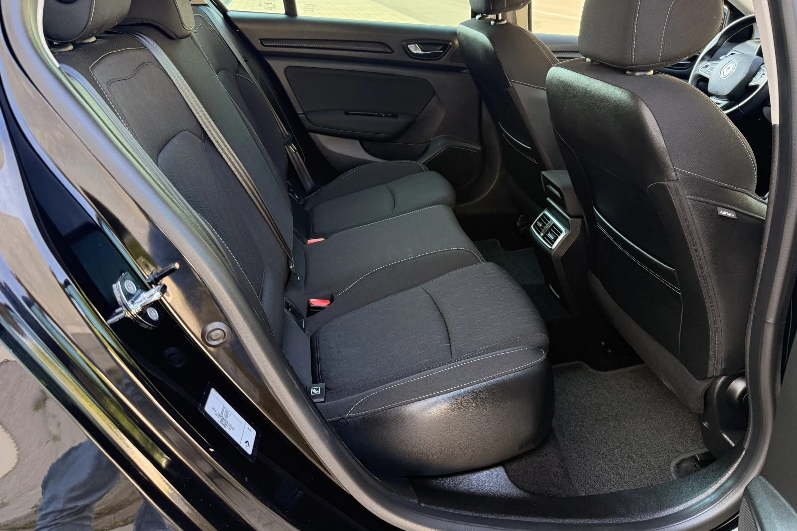 Renault Megane 1.3TCe LIMITED EURO6 TUV GERMANY, снимка 13 - Автомобили и джипове - 54725042