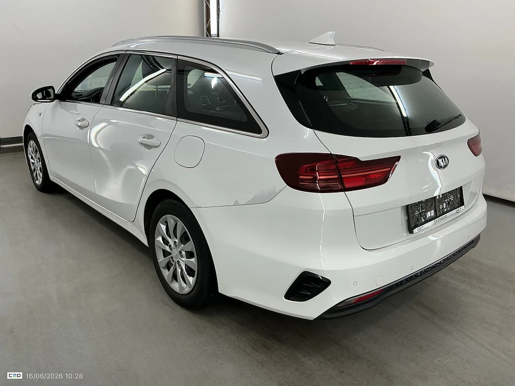 Kia Ceed SPORTSWAGON 1.6 CRDI 115 | Mobile.bg � ����������� 5