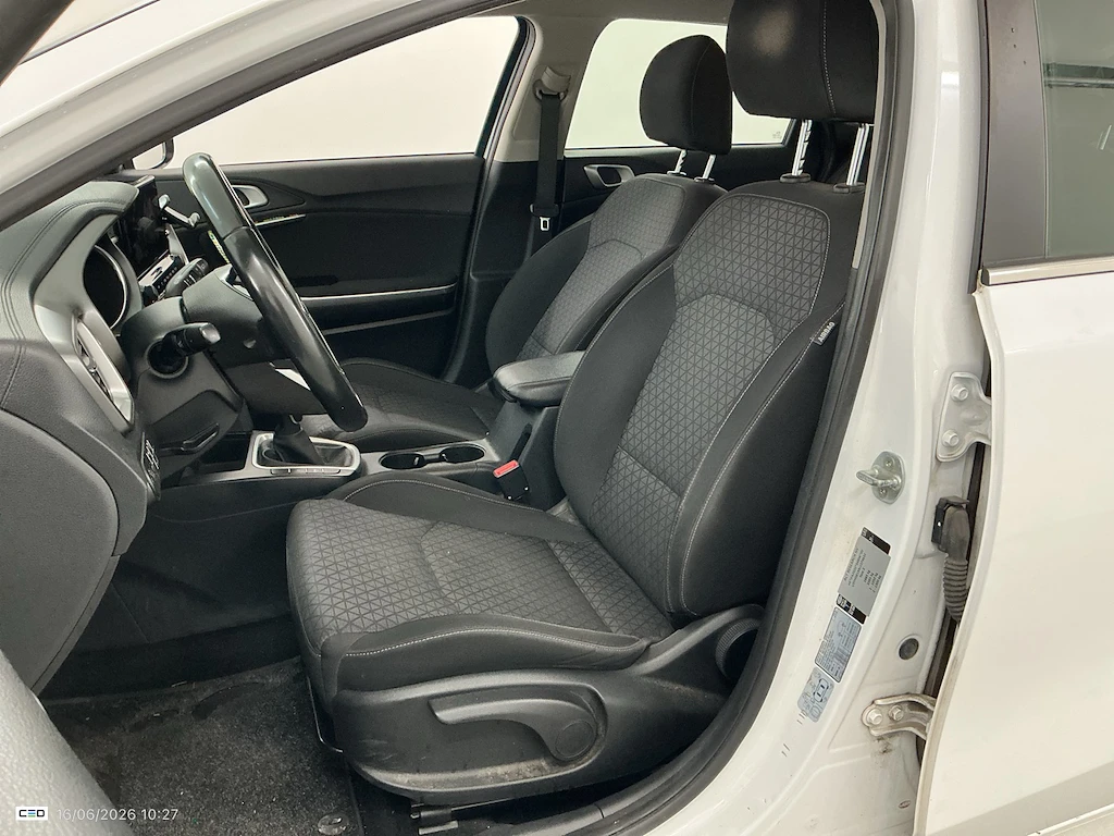 Kia Ceed SPORTSWAGON 1.6 CRDI 115 | Mobile.bg � ����������� 8