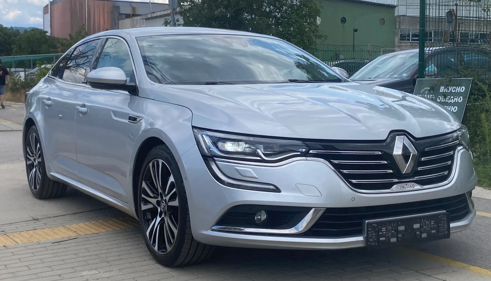 Renault Talisman INITIALE-PARIS Всички екстри!, снимка 3 - Автомобили и джипове - 55178293
