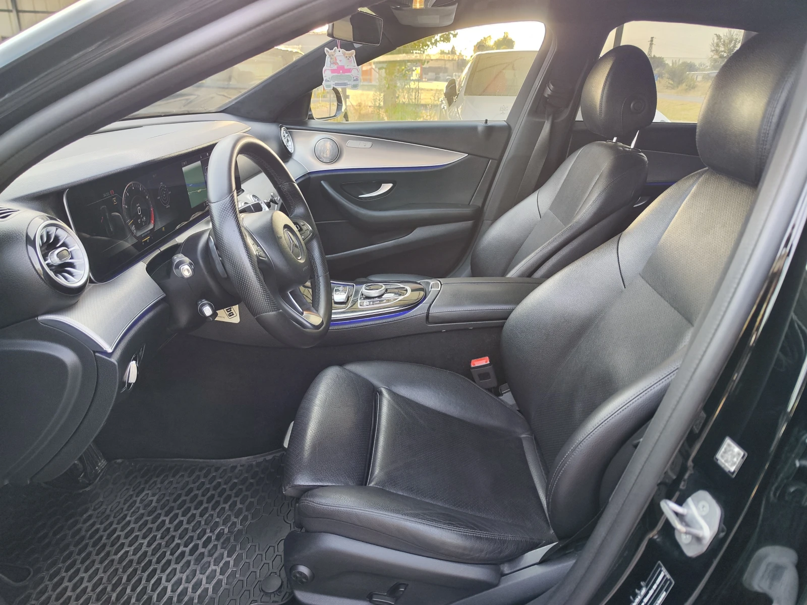 Mercedes-Benz E 220 AMG* BURMESTER* CAMERA* PODGREV* ALCANTAR* LIZING, снимка 5 - Автомобили и джипове - 55904969