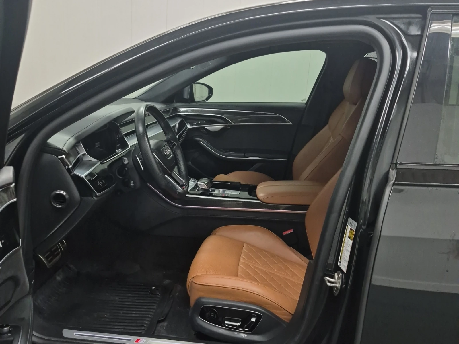 Audi S8 MATRIX* ДИСТРОНИК* ПАНО* BLACKED OUT, снимка 6 - Автомобили и джипове - 55929034