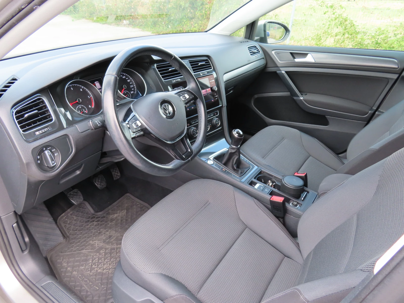 VW Golf Variant Comfortline 2.0 TDI 150hp, снимка 5 - Автомобили и джипове - 56041129