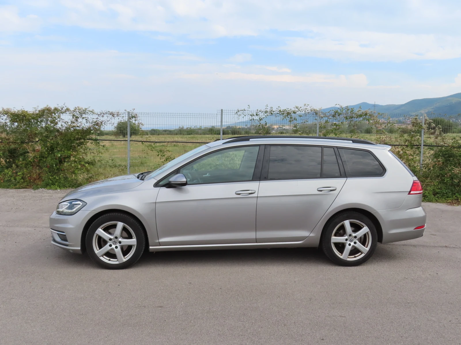 VW Golf Variant Comfortline 2.0 TDI 150hp, снимка 2 - Автомобили и джипове - 56041129