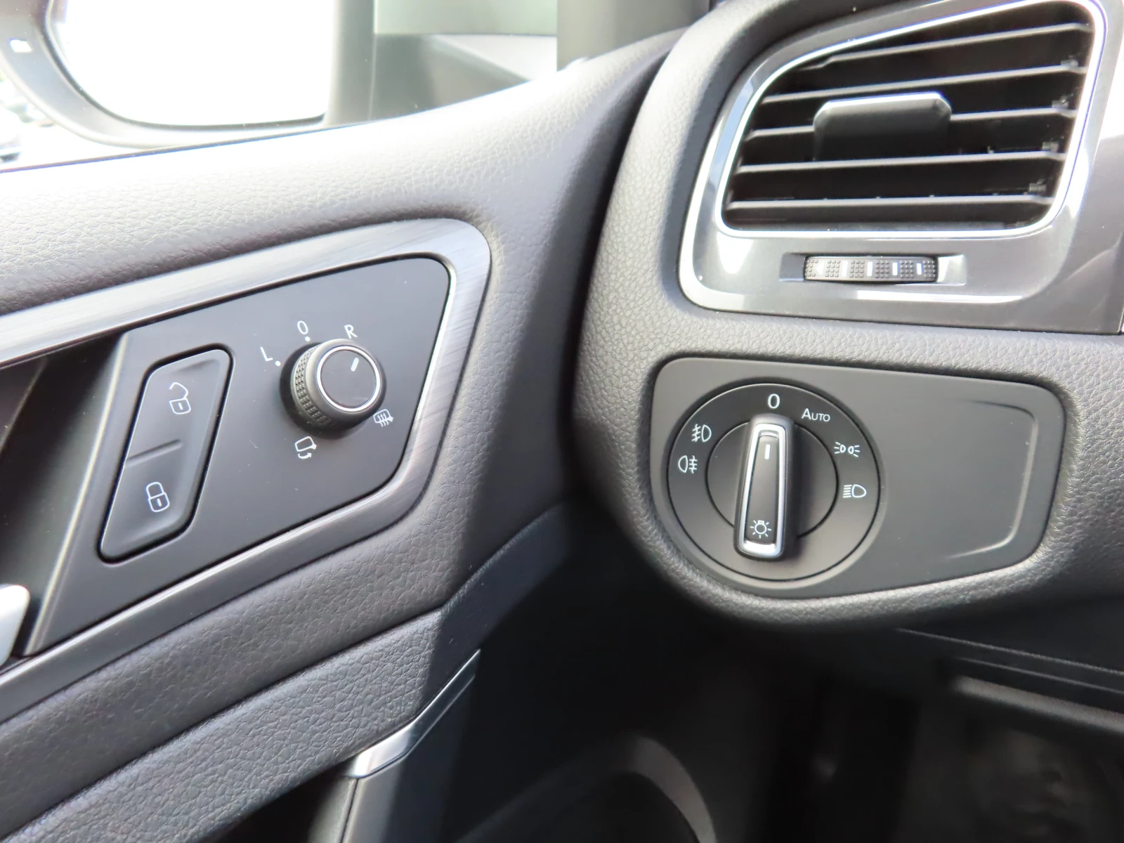 VW Golf Variant Comfortline 2.0 TDI 150hp, снимка 12 - Автомобили и джипове - 56041129
