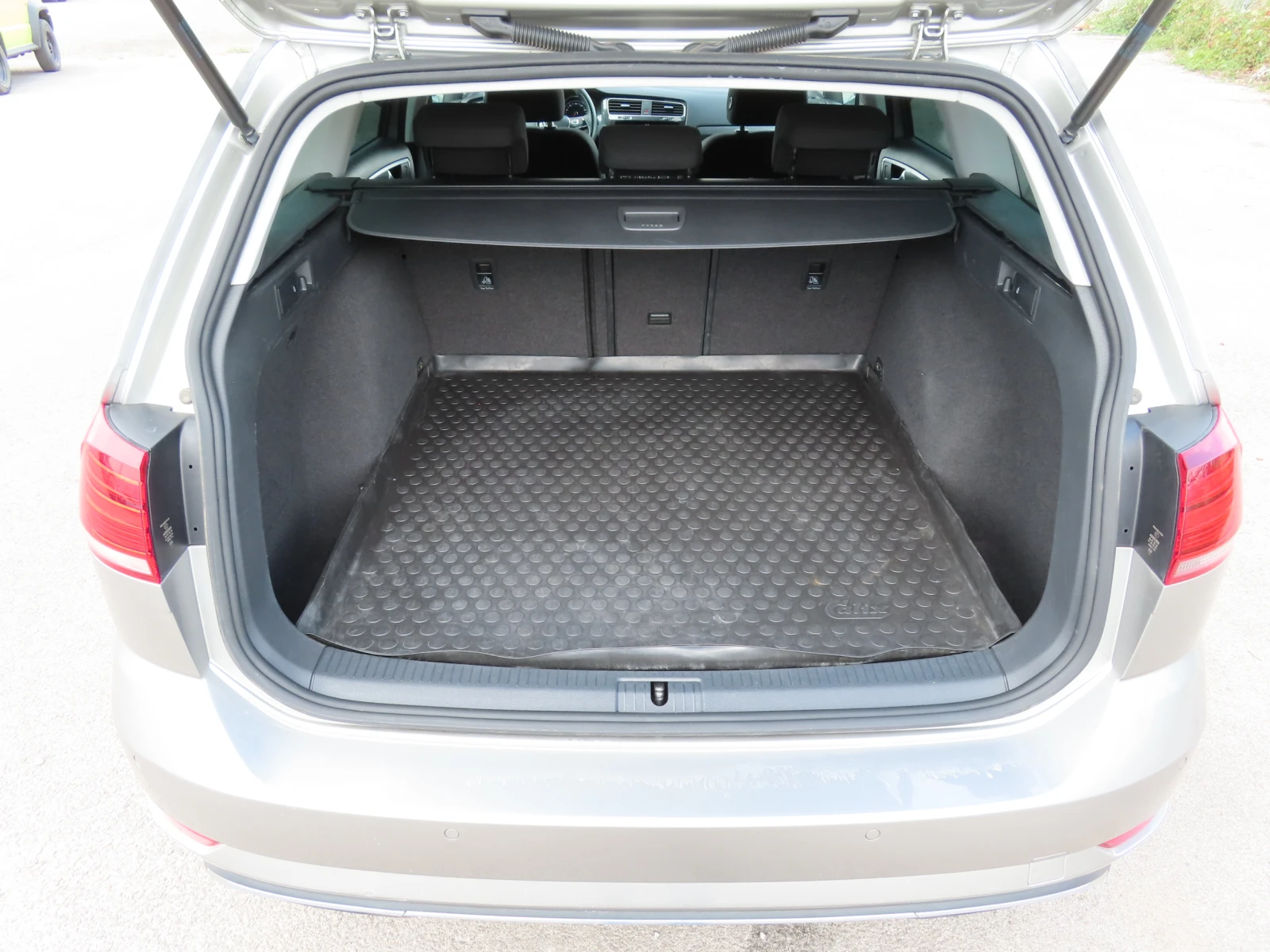 VW Golf Variant Comfortline 2.0 TDI 150hp, снимка 15 - Автомобили и джипове - 56041129