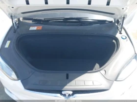 Tesla Model X 90D, снимка 10