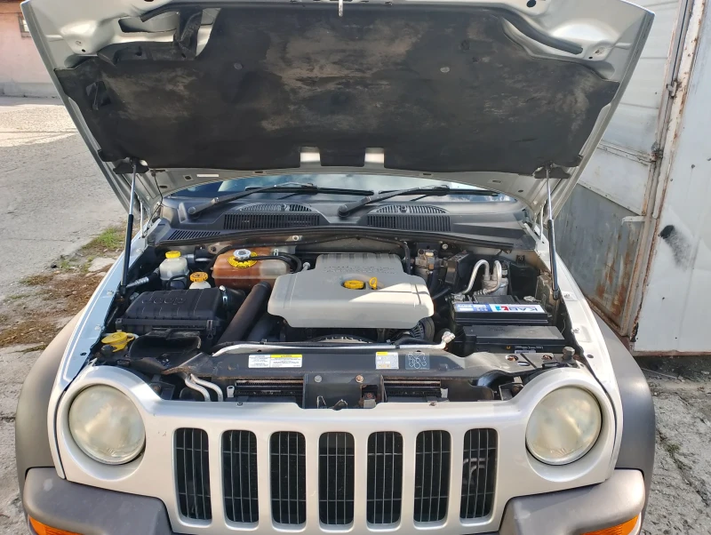 Jeep Cherokee, снимка 8 - Автомобили и джипове - 47621113