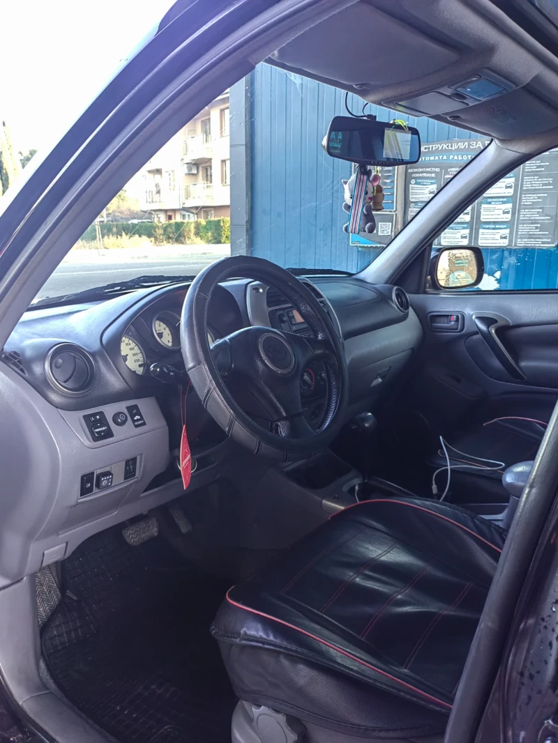 Toyota Rav4, снимка 13 - Автомобили и джипове - 48600049