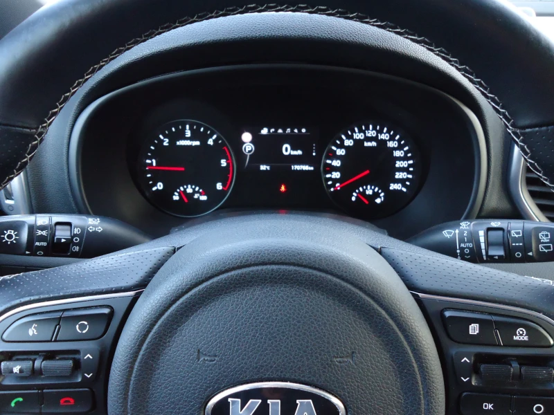 Kia Sportage GT Line АВТОМАТИК 1.7 GRDI, снимка 13 - Автомобили и джипове - 50400207