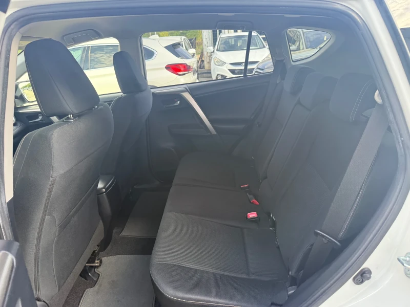 Toyota Rav4 2.2d 150k.c* 4x4* NAVI* UNIKAN* , снимка 9 - Автомобили и джипове - 51694442